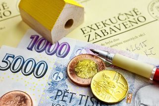 Dlužníci budou mít šanci neplatit úroky. Vláda schválila nové Milostivé léto - Seznam Zprávy